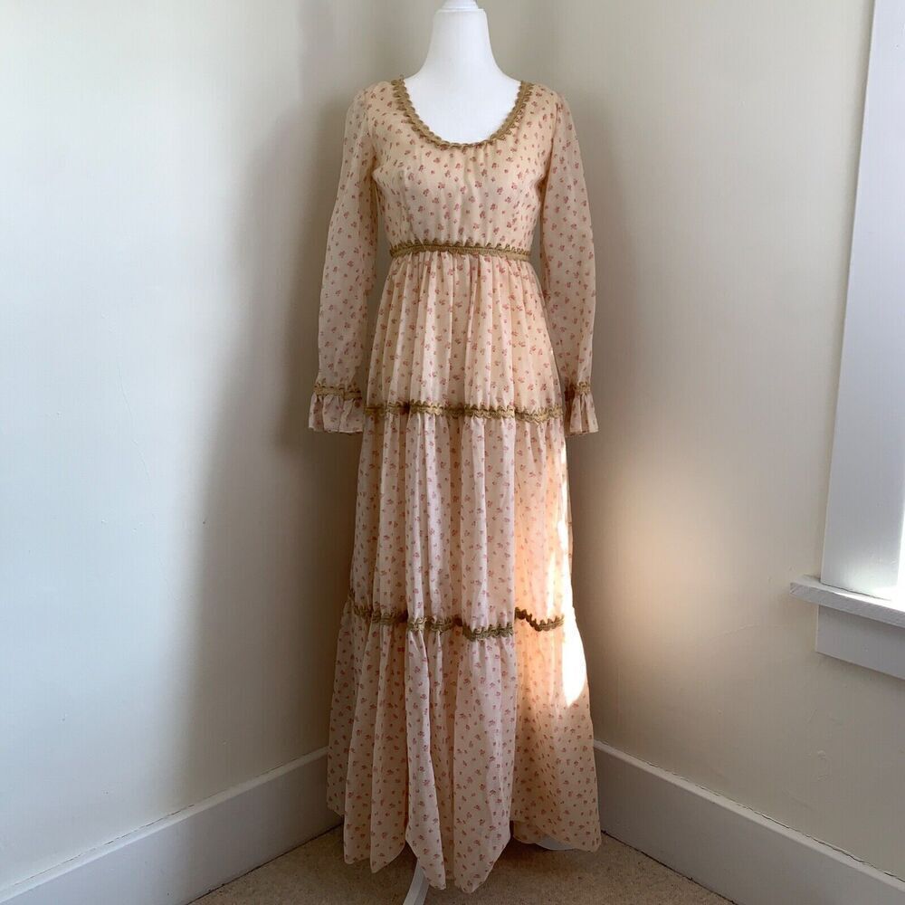 Vtg Floral Maxi Dress Ivory XS Long Sleeve Tiered Prairie Peasant Cottage 70s